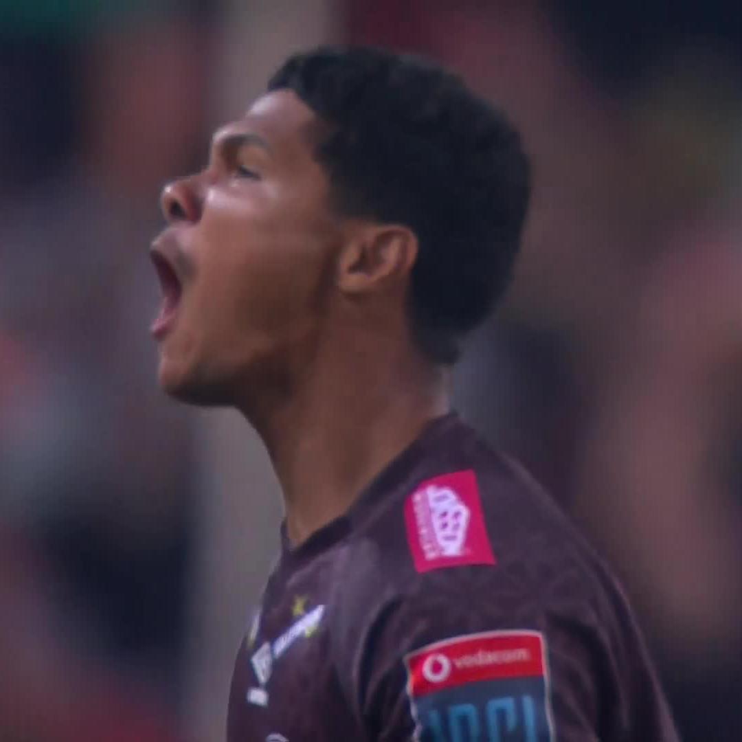 You may not have known Bradley Davids before today 👀 Bet you definitely know him now 😏 #SSRugby | #VURC