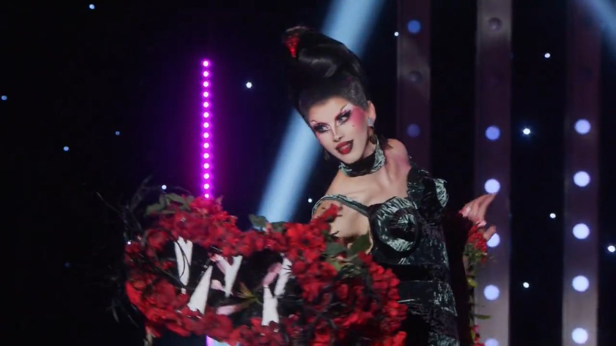 Category Is: Little Shop of Whores! 🥀 Which runway lewk is growing on you? 🪴 #AllStars10