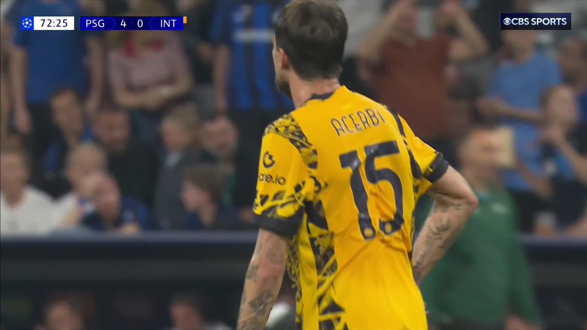 Khvicha Kvaratskhelia scores the fourth and PSG moves closer to their first ever UEFA Champions League 🇫🇷