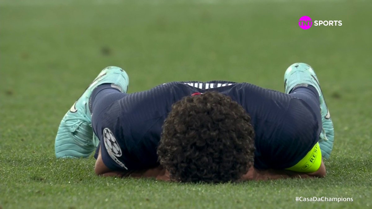 O MOMENTO MAIS AGUARDADO NA HISTÓRIA DO PARIS SAINT-GERMAIN: O APITO FINAL COROANDO O PRIMEIRO TÍTULO DO CLUBE NA CHAMPIONS LEAGUE! 🏆🇫🇷🔥 #CasaDaChampions #Max