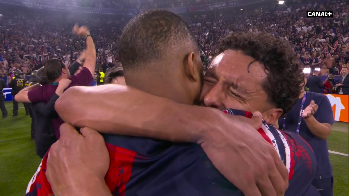 KIMPEMBE 🇫🇷 x 🇧🇷 MARQUINHOS L’IMAGE EST TROP FORTE POUR NOS PETITS CŒURSSSSS 🤩 🎥 CANAL+ Foot