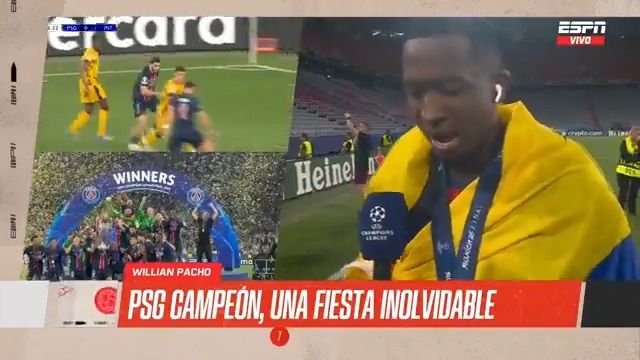"PRIMER ECUATORIANO" Por la alegría de Willian Pacho tras convertirse en el primer ecuatoriano en la historia en obtener una Champions League. No lo pasó nadie, qué pedazo de defensor que es el hijo de re mil puta.