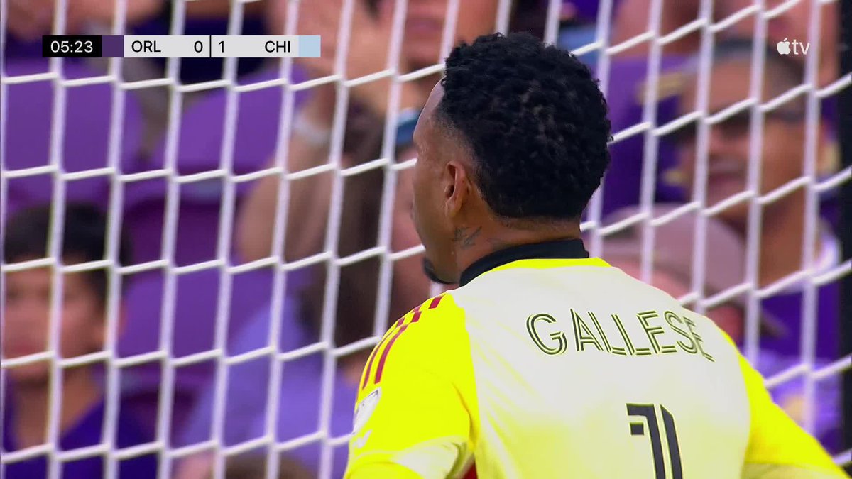 Philip Zinckernagel gets a stroke of luck to give Chicago Fire FC the early lead. 📺 #MLSSeasonPass:
