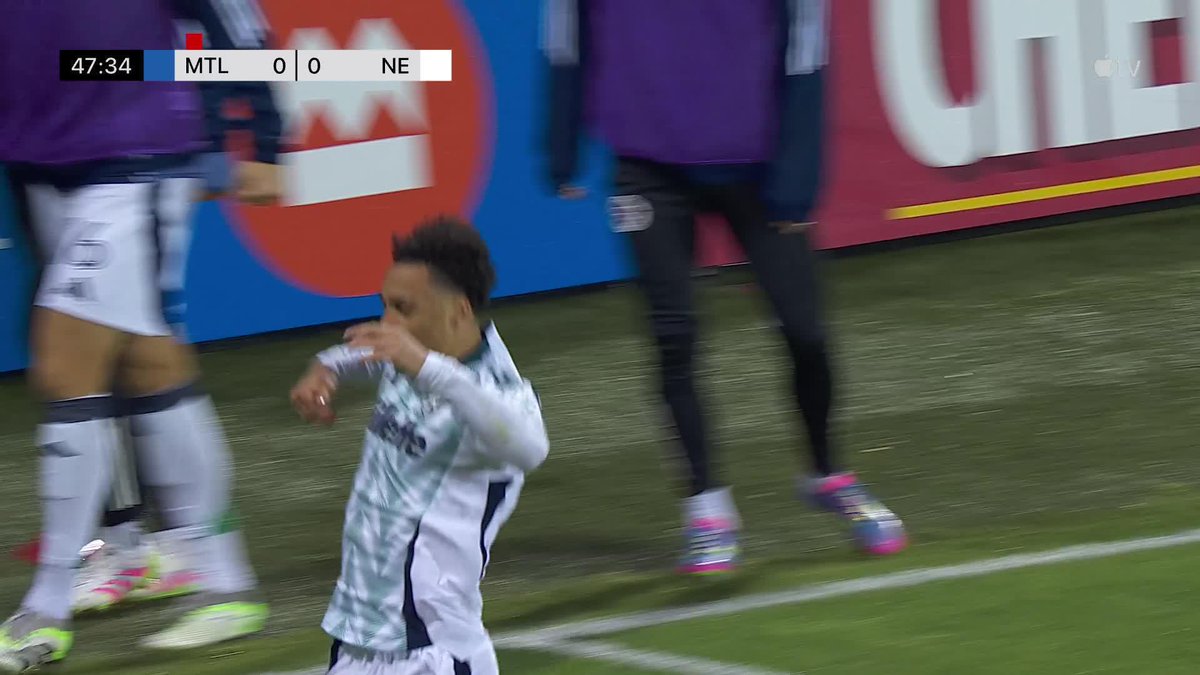 Peyton Miller puts New England Revolution ahead to kick off the second half! 📺 #MLSSeasonPass or Apple TV+:
