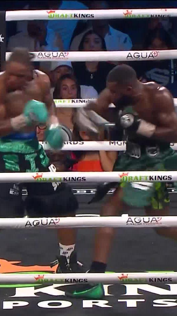 Yoenli Hernandez showed a whole different side of boxing tonight 👀💥. #DavisHernandez #PlantResendez | #CharloLaManna LIVE NOW on @PrimeVIdeo: