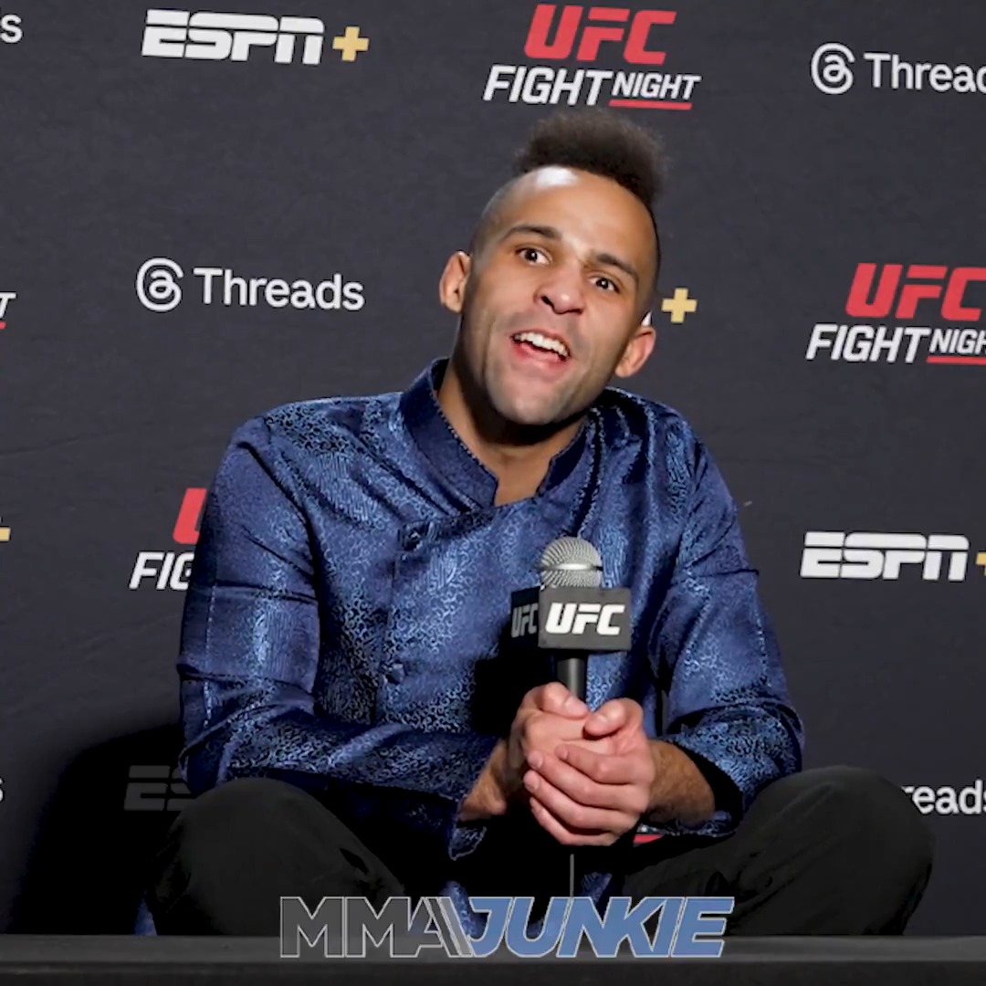 "Y'all like to see people shake their cake on international UFC television? I did it first." Jordan Leavitt says he's an MMA trendsetter after his #UFCVegas107 win. 😅