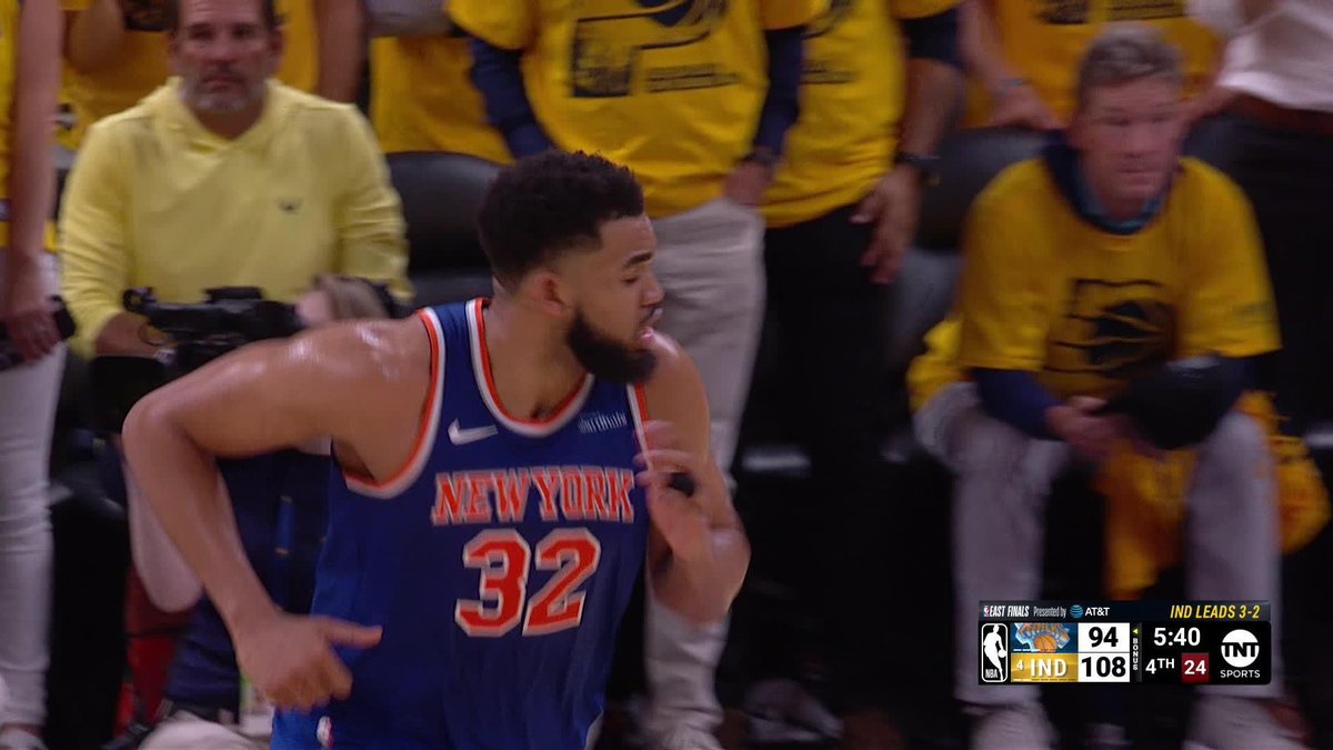 Hali gets the friendly roll on the layup & KAT responds with a putback jam on the other end 😤 Knicks looking to mount one last push in Game 6 👀