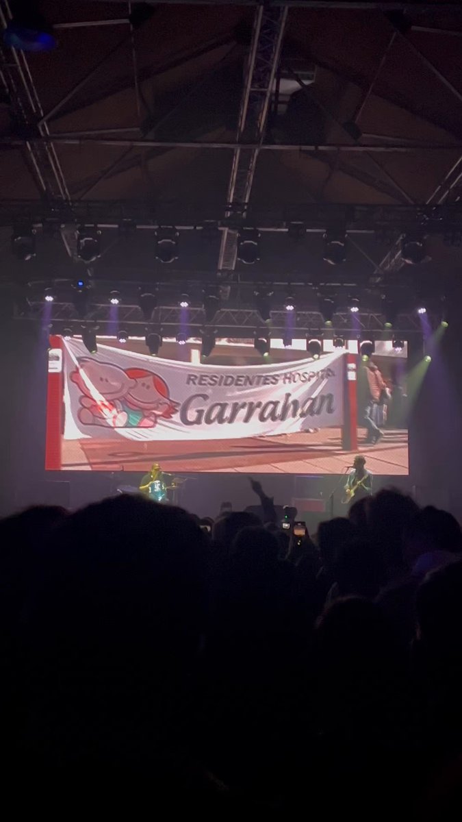 El rock tiene la oportunidad real de hacer una diferencia política. En mensaje, contenido, ideas y acciones. Camionero lo sabe. Y el Garrahan está presente.