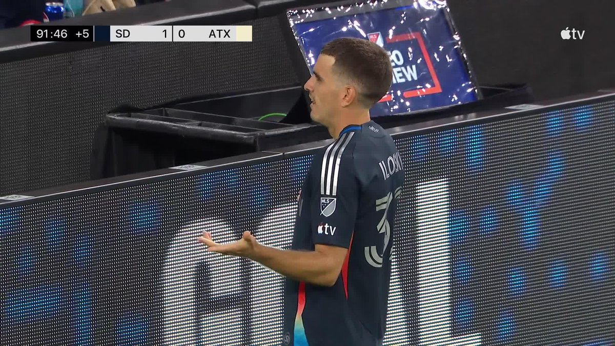 Milan Iloski give-and-goal for San Diego. 🏃‍♂️