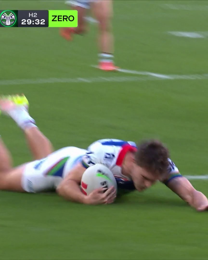 Luke Metcalf burns them! 🔥 #NRLSouthsWarriors