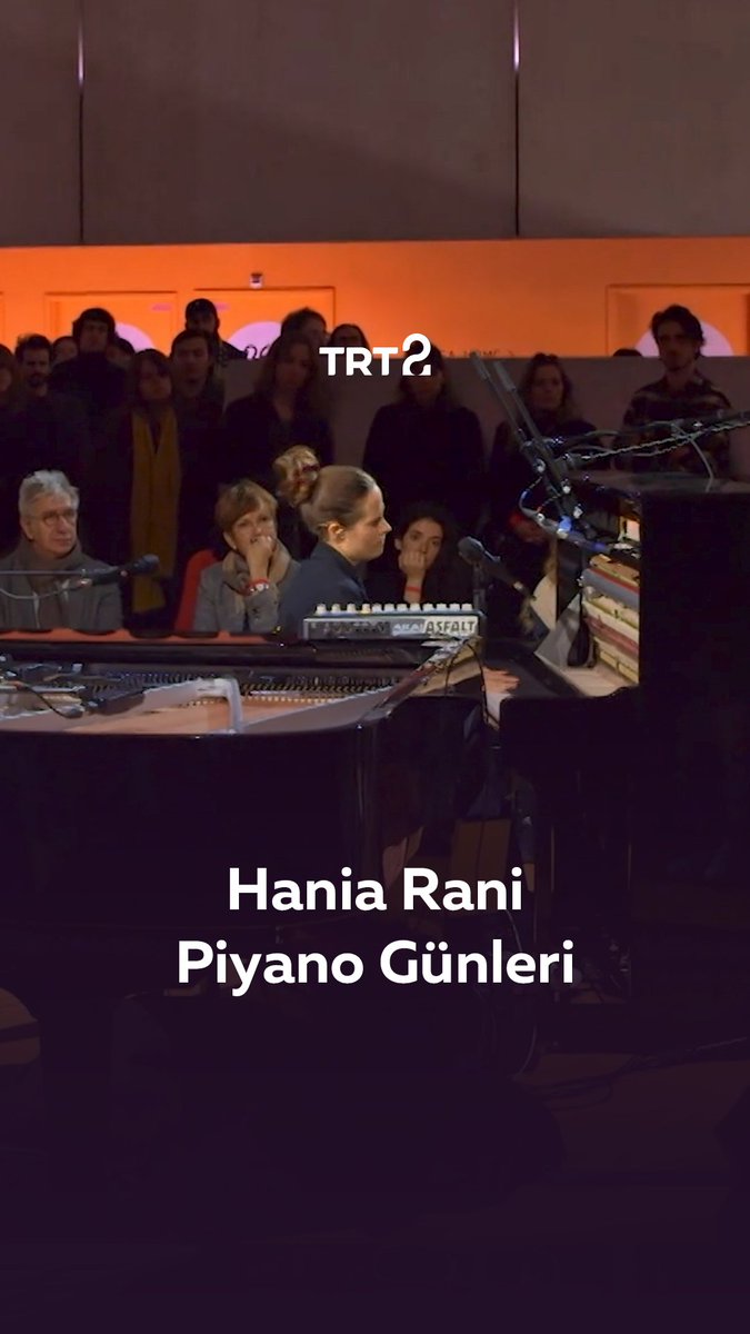 Polonyalı piyanist Hania Rani; klasik, caz ve elektronik müzikten aldığı ilhamla ortaya koyduğu eserlerini icra ediyor. 🎹 “Hania Rani: Piano Days” (Hania Rani: Piyano Günleri) konseri, bugün 13.30'da TRT 2’de. 📺