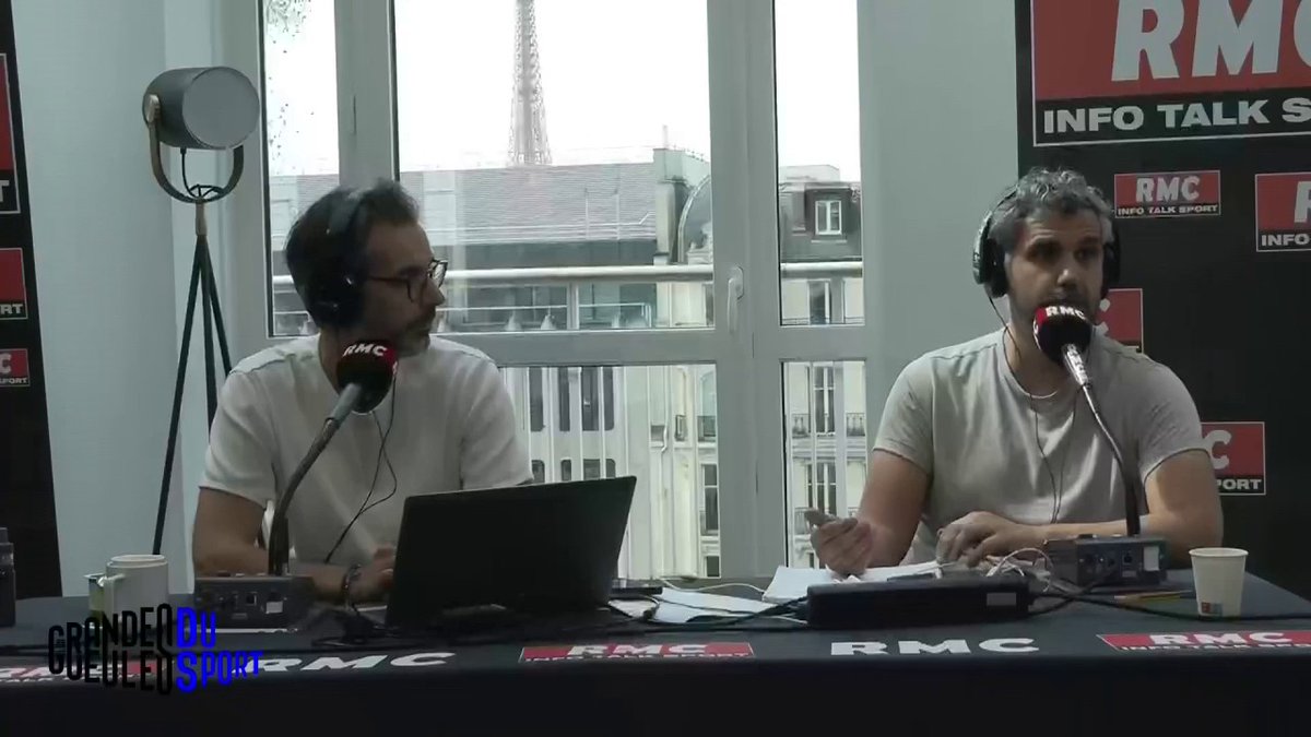 🔴🔵 Une ⭐️ sur le maillot ? L'avis tranché de Duga. 🗨️ "Les dirigeants ont presque tout réussi. Ce que dégage ce club est très positif. L'étoile n'est pas obligatoire, ça fait prétentieux et ce n'est pas à l'image de cette équipe, de ce qu'elle dégage depuis quelques mois"