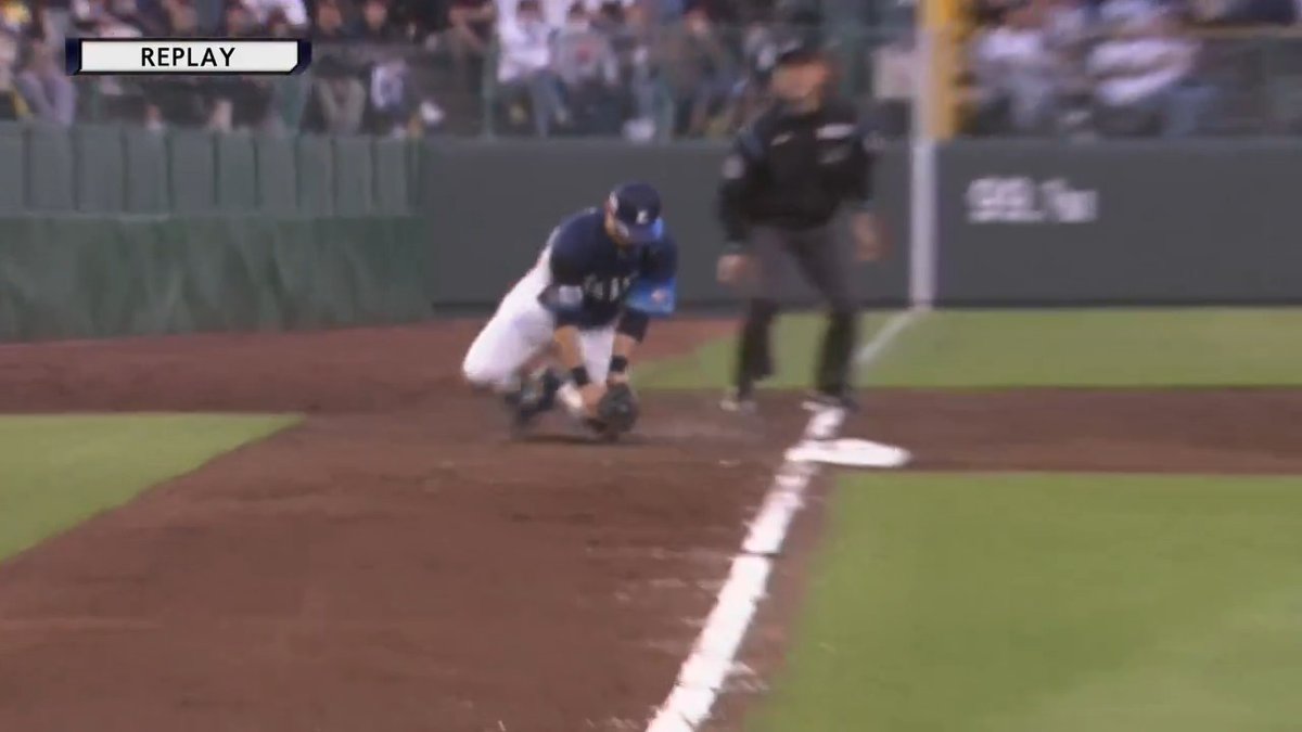 最後はサードライナー! 埼玉西武 #外崎修汰 選手がキャッチしてゲームセット✨ #seibulions 👇ライブ配信はこちら