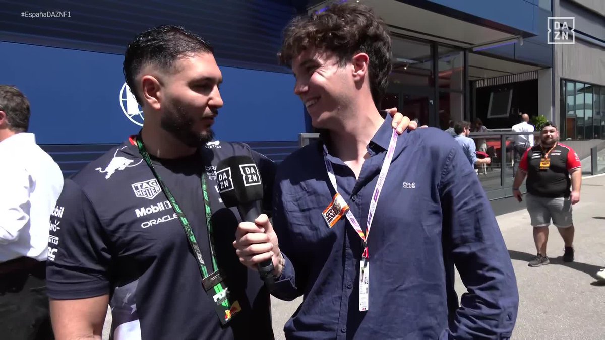 Omar Montes y Max Verstappen no son amigos. Ya son hermanos 😁 "LE DI DE COMER TORTILLA DE PATATAS Y LE ENCANTÓ" 😂🤣 #EspañaDAZNF1 🇪🇸 Disfruta GRATIS del GP de España en DAZN 🔗