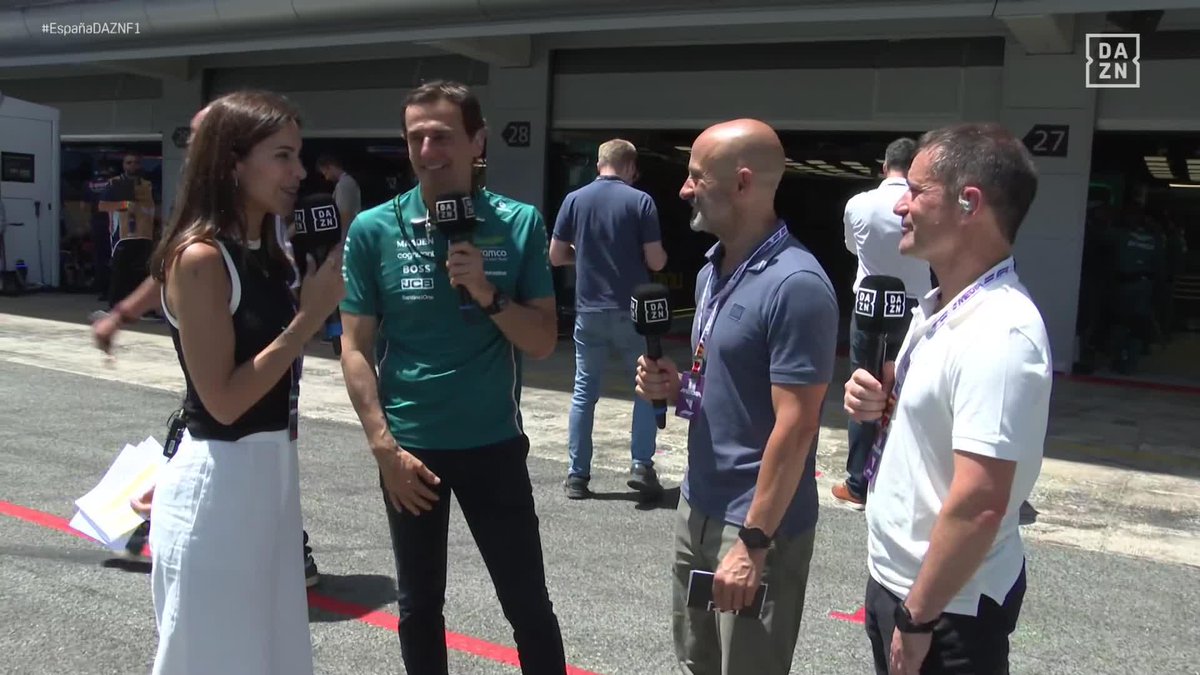 "PEDRO, PEDRO, PEDRO, PEDRO, PEEEEEE...." 🤣 Una rutina. La del equipo Aston Martin cada vez que Pedro de la Rosa lleva visita al box #EspañaDAZNF1 🇪🇸 Disfruta GRATIS del GP de España en DAZN 🔗