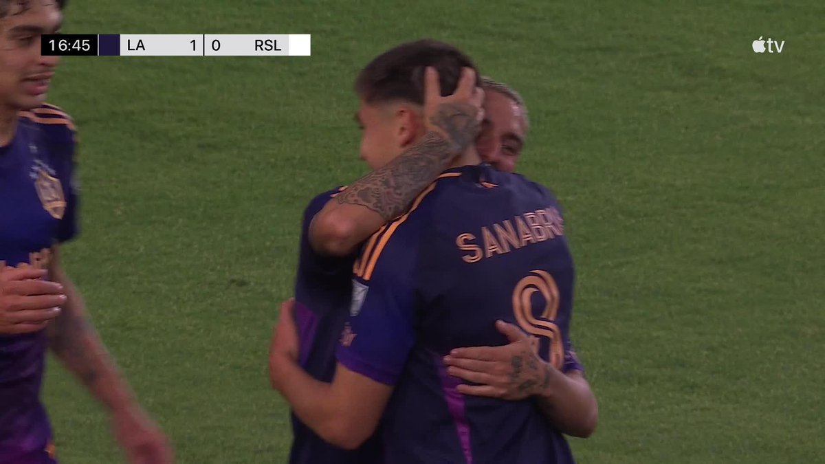 🇺🇾 Gol uruguayo de Lucas Sanabria en Estados Unidos. ➡️ Primer gol en la MLS para el volante ex Nacional. Abrió la cuenta en la victoria de LA Galaxy 2-0 sobre Real Salt Lake.