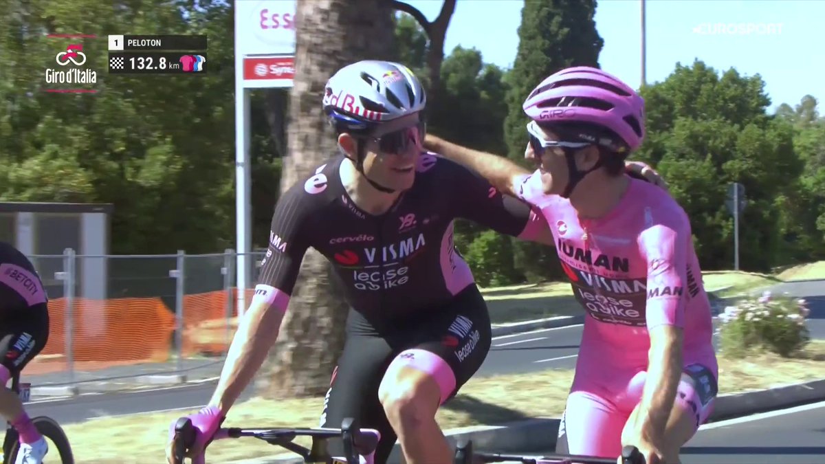 Wout van Aert 🖤 Simon Yates 🩷 Uno reventó el #GirodItalia y el otro lo sentenció.