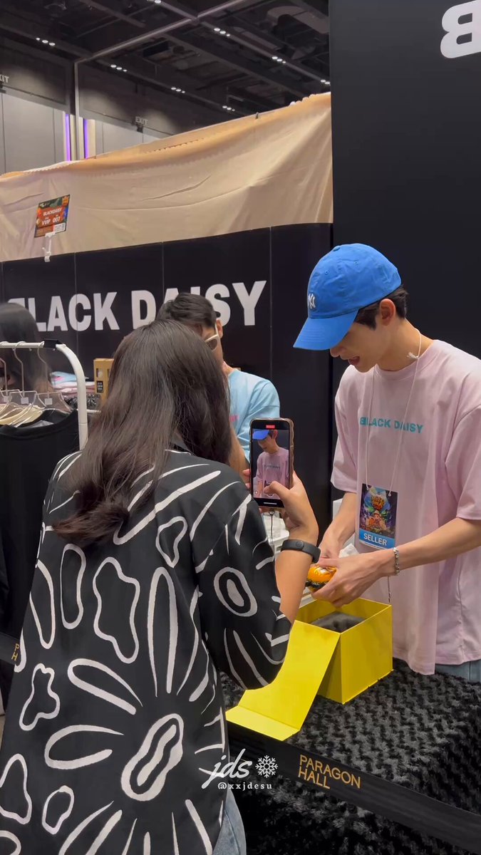 คอนเท็นวิ่งเข้าหาละ พ่อค้าลืมใส่การ์ดมาให้คับ เปิดดูหลักฐานชัดเลย! เจ๋มมมม 🥲🥲🥲 #JamesSu #blackdaisybd