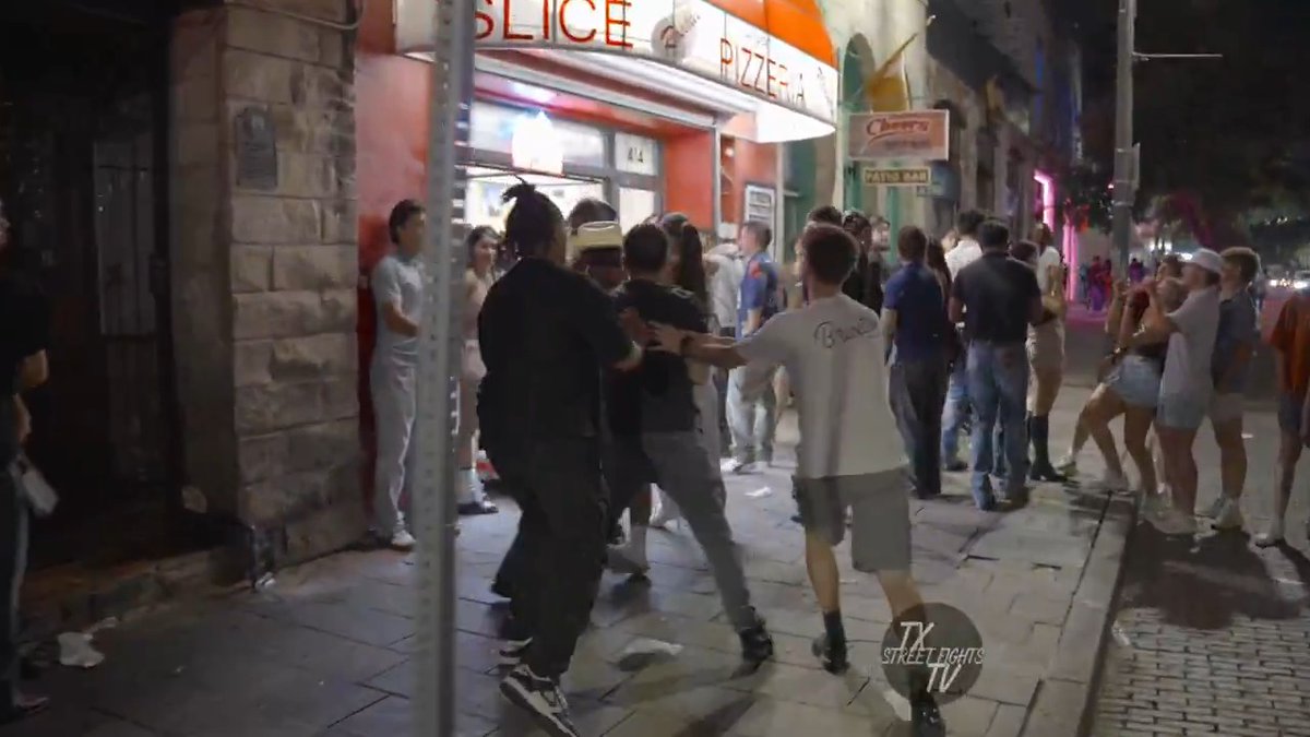 Crazy: Dude gets knocked out fight in ATX #fight #6thstreet 5-30-2025