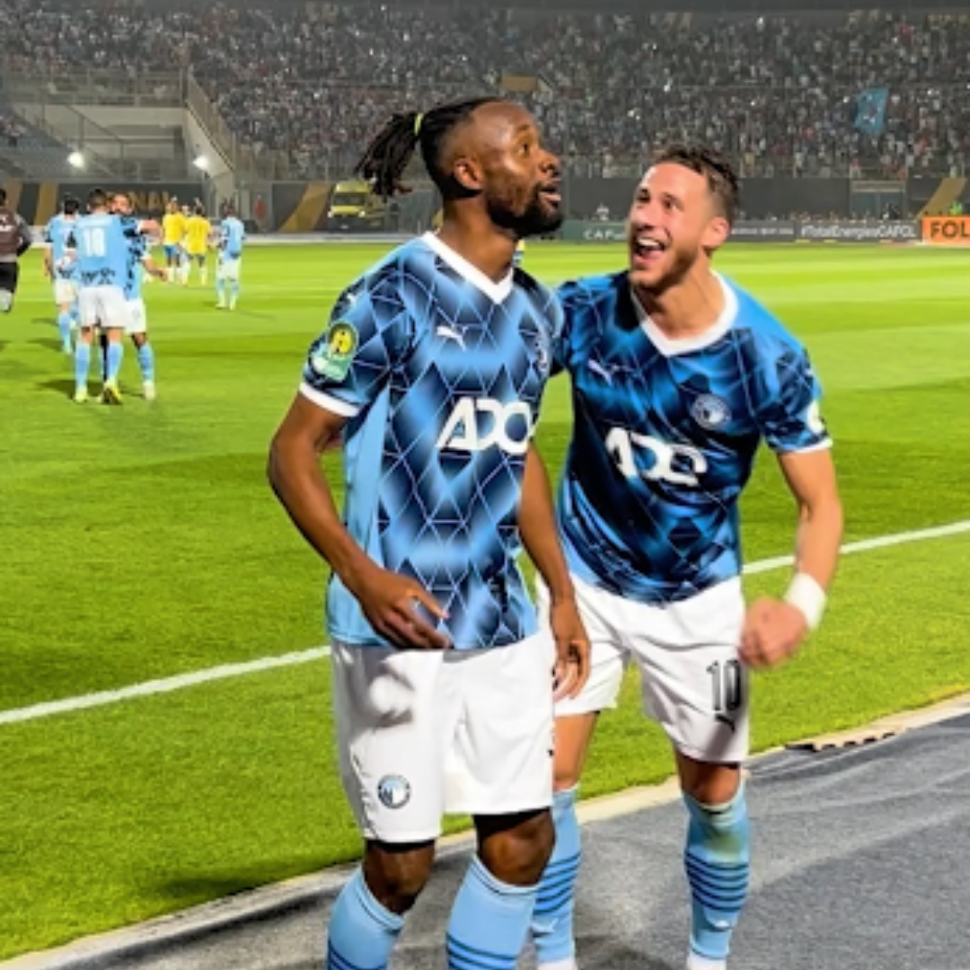 As surreal as it gets! It's Fiston Mayele's moment in the #TotalEnergiesCAFCL final! 🤩💙
