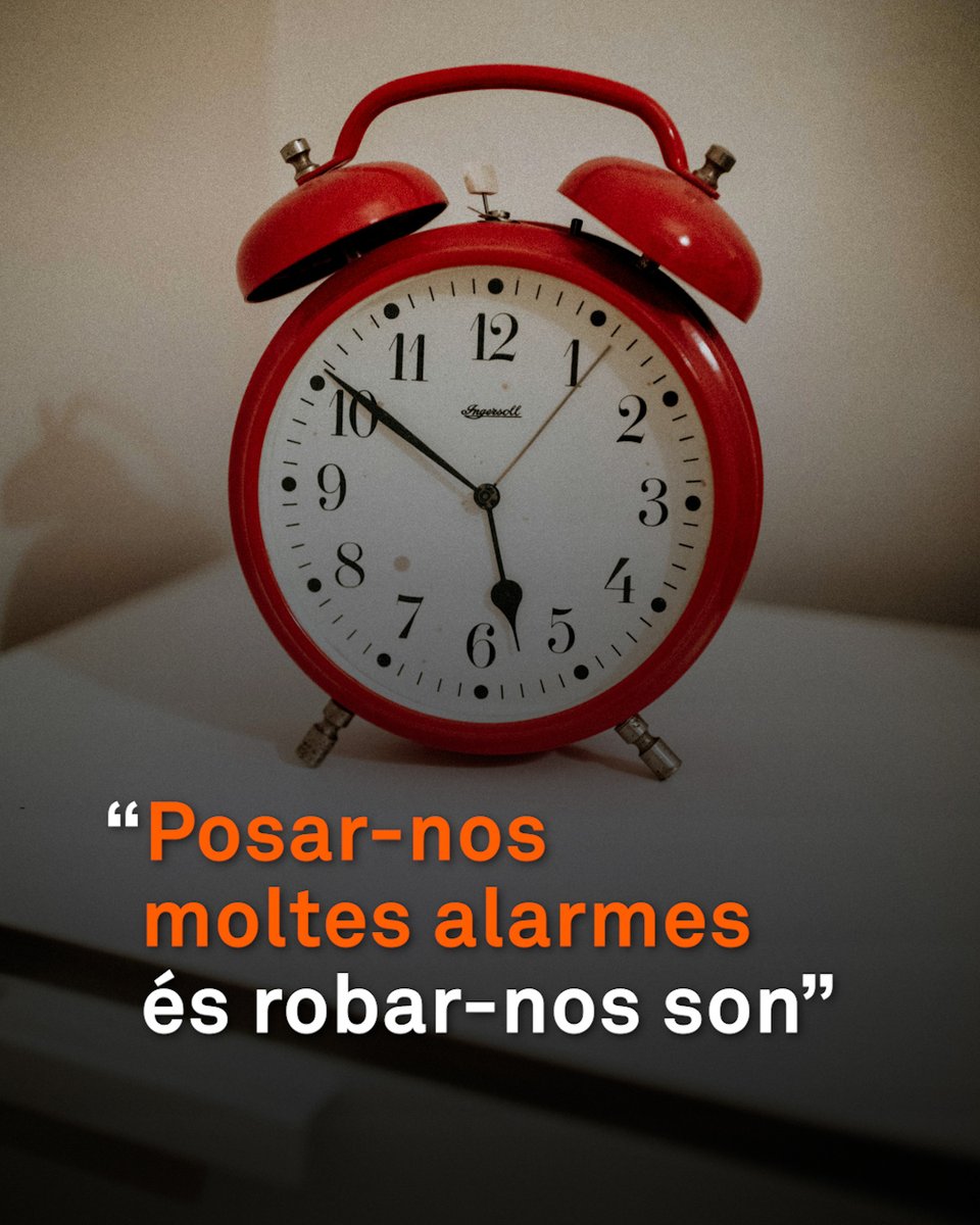 “Posar-nos moltes alarmes és robar-nos son.” Si ets de les persones que es posen diversos cops el despertador abans de llevar-se, estàs perjudicant la qualitat del teu son i l’energia que tindràs durant el dia