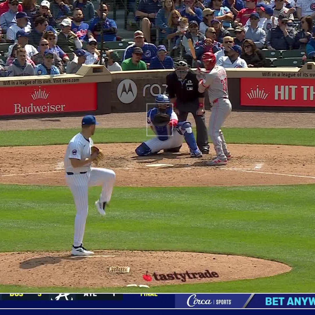 Matt Shaw is putting on a clinic at third base 🤯