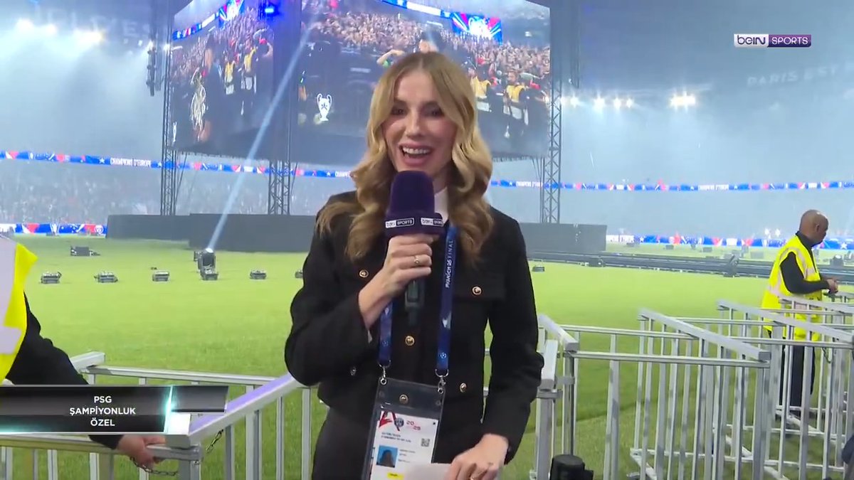 🔴🔵 Paris Saint-Germain, UEFA Şampiyonlar Ligi şampiyonluğunu kutluyor! #UCL 🗣️ Seyhan Şaşko, Parc des Princes'teki kutlamaların coşkusunu aktardı. #beINSPORTS