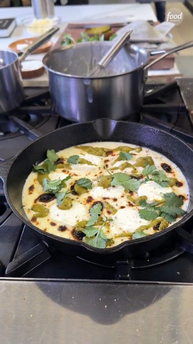 Goat Cheese Queso Fundido was on almost *every* table at Bobby Flay's Fan's restaurant, Mesa Grill! Now, you can make it at home 😍 Tune in to the season premiere of #BBQBrawl TONIGHT @ 9|8c! Get the recipe: