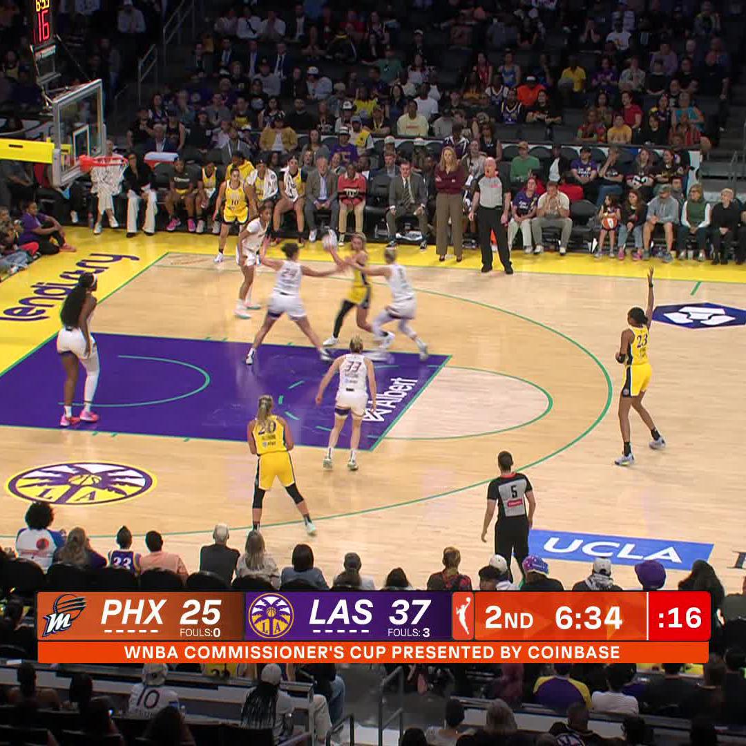 SAB working hard on both ends. Grabs the rebound & nails the three. Sarah Ashlee Barker x WNBA