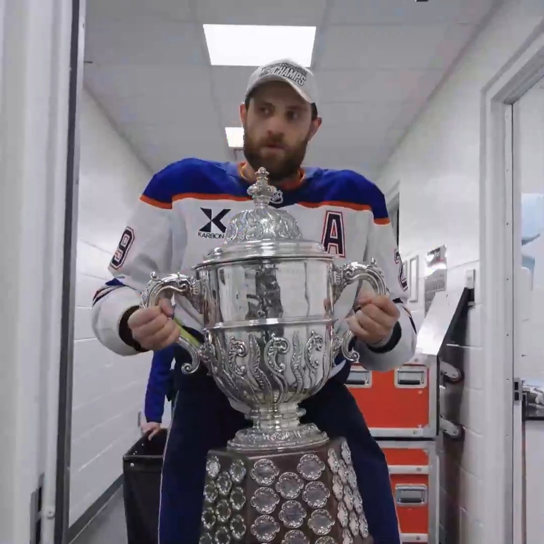 SKINNY‼️ 🤬 YEAH‼️ Nurse mic'd up & exclusive locker-room moments from the Game 5 victory are now streaming in the latest #Oilers Playoff Pass episode! Click & use code 4PLAYOFFS to score 4 months of access for just $4.