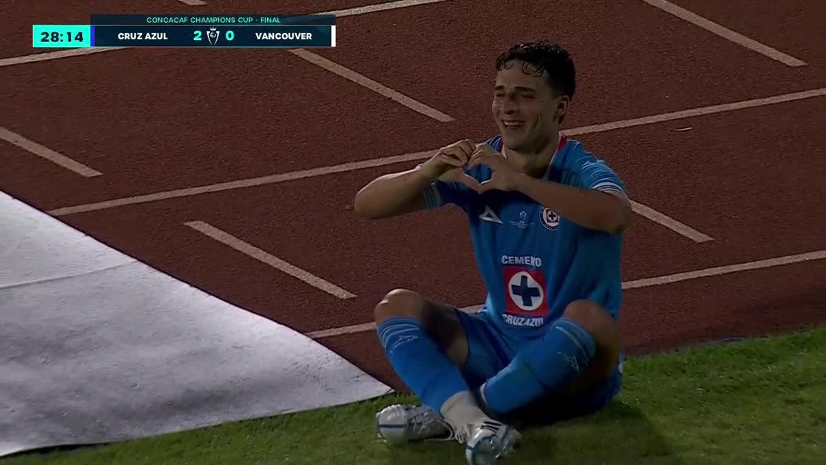 ¡¡BOMBAZO DESDE AFUERA DEL ÁREA DEL LOLO FARAVELLI PARA EL 2-0 DE CRUZ AZUL EN LA FINAL DE LA CONCACAF CHAMPIONS CUP!! 📺 #DisneyPlus Premium