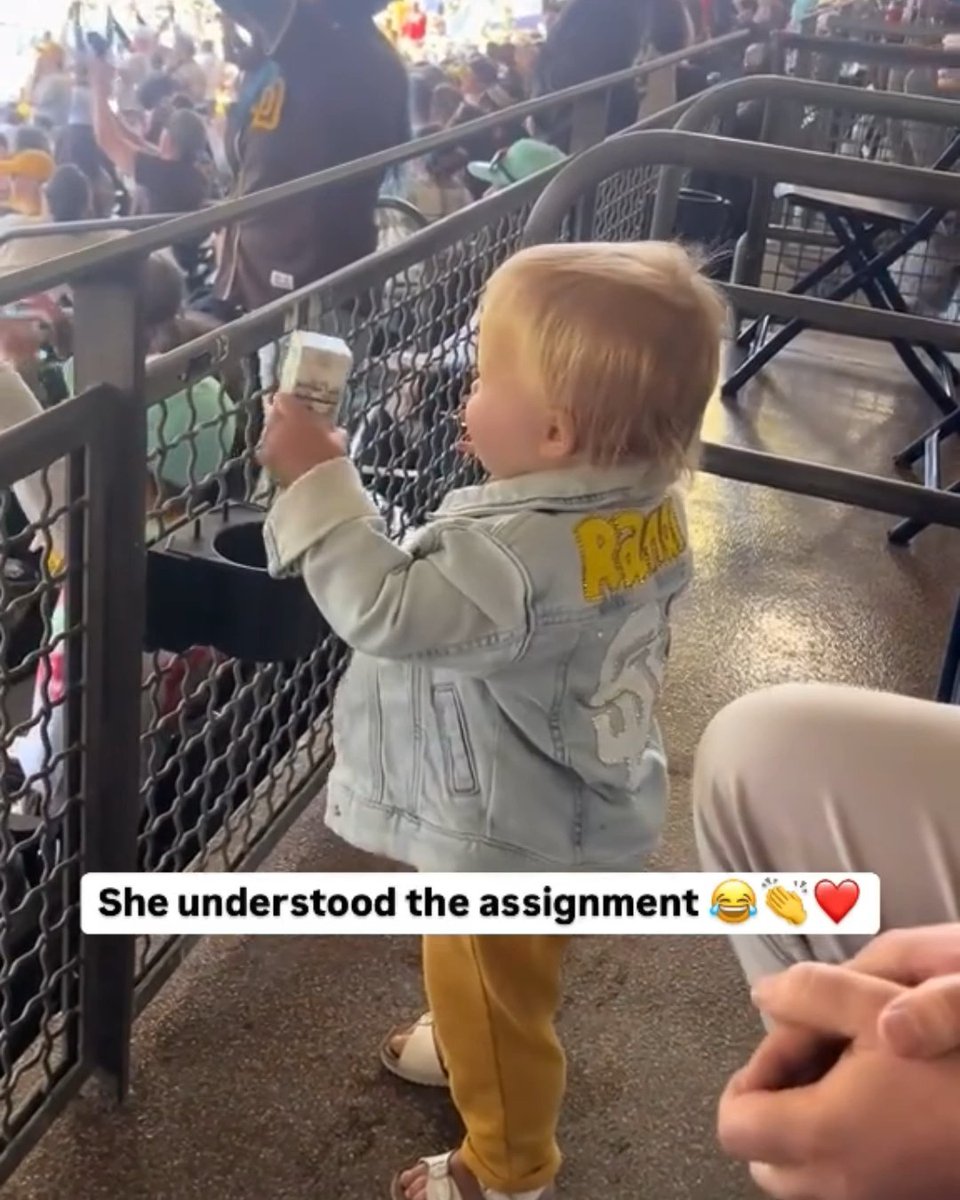This is why nothing beats a baseball game 😂👏 (via macvanhovel/IG)