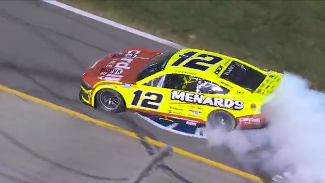 A Blaney burnout! #NASCAR