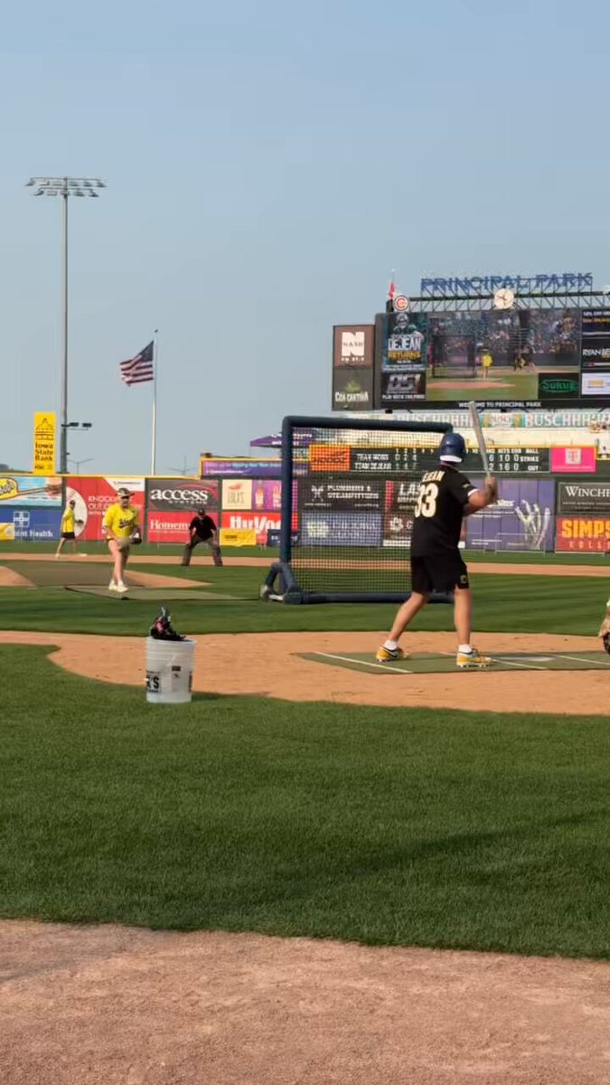 Check out Waukee Northwest Softball star Sophia Schlader strikeout Philadelphia Eagles #SuperBowl champ Cooper DeJean. The #Hawkeyes star had NO CHANCE. Great reax. He was having a blast today and raising $ for UI Health Care Stead Family Children's Hospital