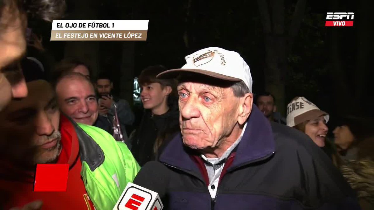 IMPOSIBLE NO EMOCIONARSE: 81 AÑOS PARA EL SEÑOR Y LE LLEGÓ EL MOMENTO DE GRITAR CAMPEÓN CON PLATENSE... ¡HASTA LAS LÁGRIMAS! 📺 #ESPNFútbol1 | #DisneyPlus