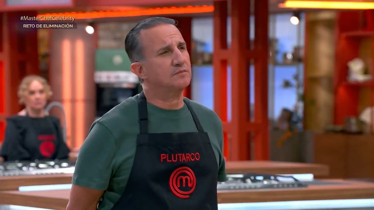 ¿Plutarco recreó un platillo que ya había hecho? 😱🚨 Los Chefs le dan sus opiniones a nuestra celebridad sobre la presentación de su plato. 🫢👨🏻🍳 #MasterChefCelebrity EN VIVO AHORA 🍽️📺