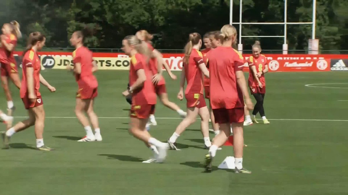 "This is a major surprise" 🚨 BREAKING: Sophie Ingle has returned to official training for Wales after being out with an ACL injury since September 2024 🏴󠁧󠁢󠁷󠁬󠁳󠁿