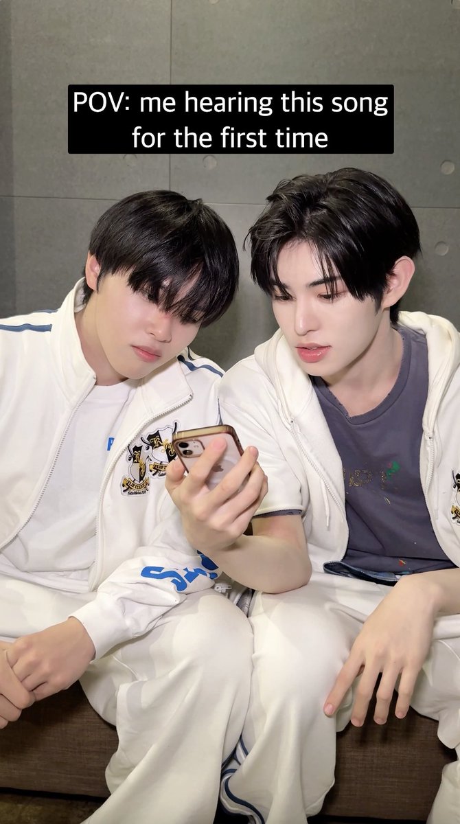 POV: me hearing this song for the first time #아마루 #민제 #Amaru #Minje #KickFlip #킥플립 #Kick_Out_Flip_Now #FREEZE