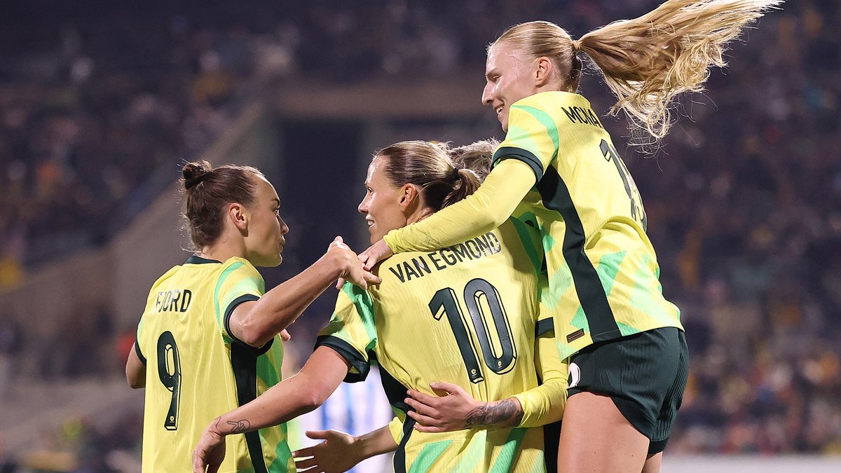 Como no podía ser de otra forma. Cae el tercero de Australia tras un blooper de la rocha albiceleste. #PLPSports Resultado final Australia 4 Argentina 1.