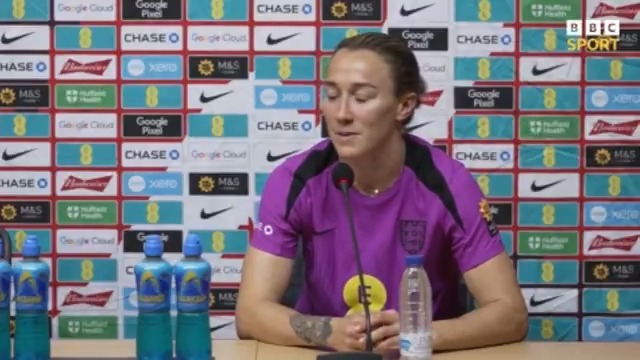 'I was the first person she called to tell' 📞 Lucy Bronze praised Mary Earps' England legacy following her retirement from the national team.