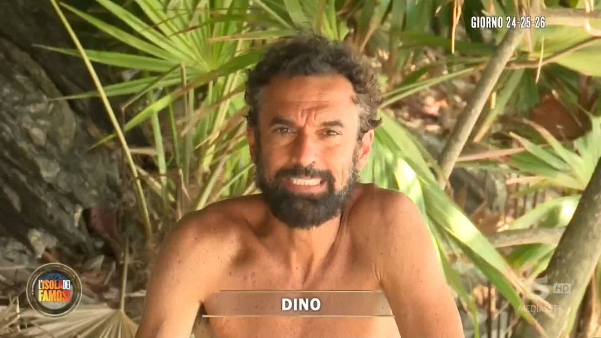 "Io avevo un professore che non metteva mai 4 per dignità. Potrei essere gentile come lui, ma siccome non lo sono metto 3" Dino SEVERISSIMO 🔥🔥 #Isola