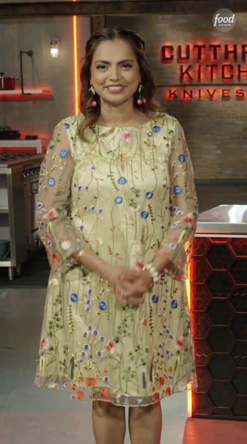 Would @maneetchauhan rather eat overcooked eggs or overcooked steak? Would she rather never eat cheese or chocolate again? Find out here and catch Maneet on #CutthroatKitchen, Tuesday @ 9|8c! 🔪