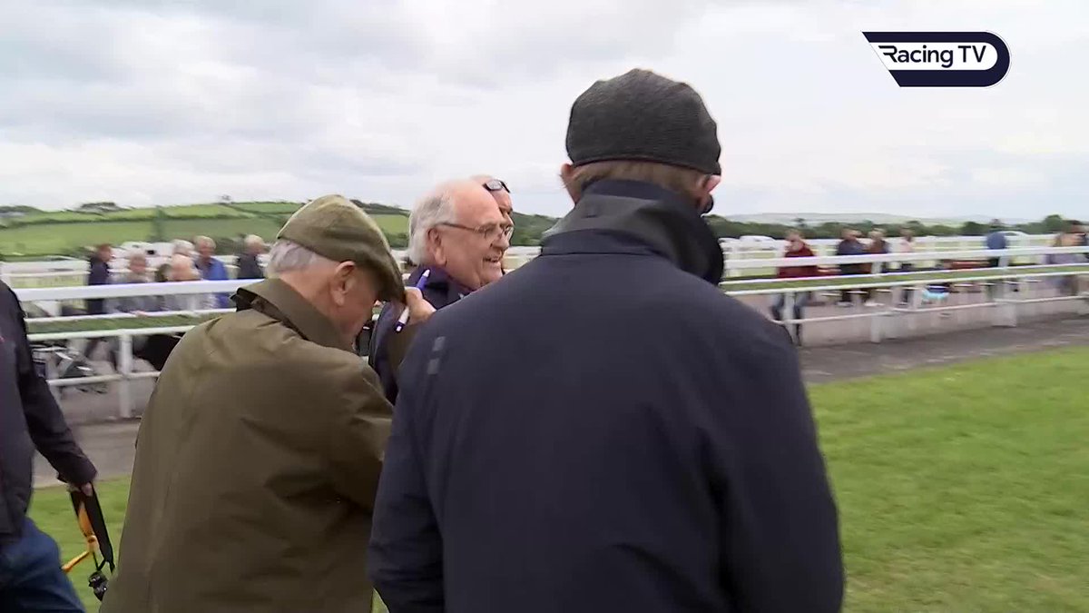 🗣️ "He's an under-rated rider, as good as any rider. He's the hands of Carberry." Tony Martin - effusive in his praise of Daniel King following victory Listowel Races earlier on today 👇🏻