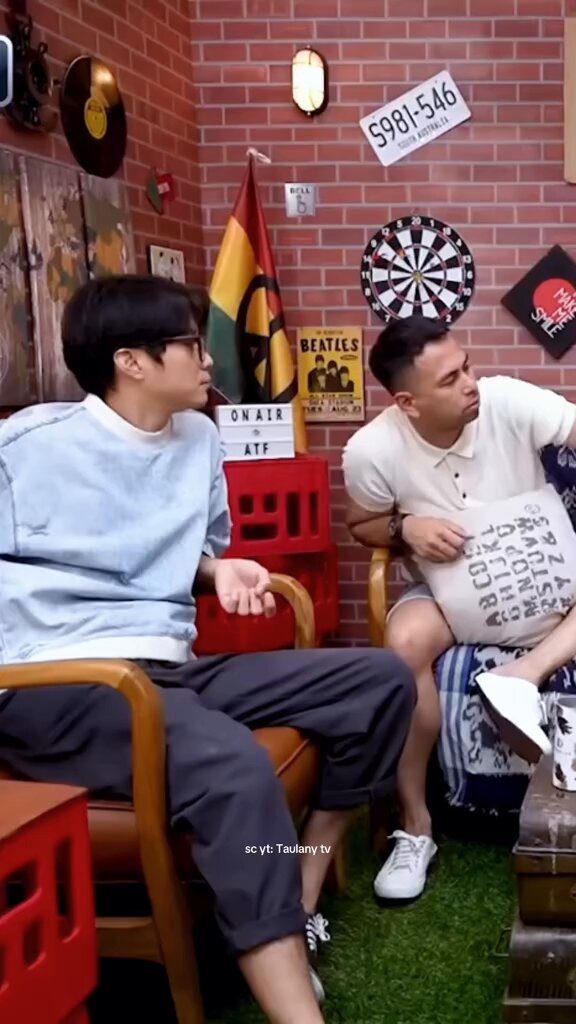 jokes nya selalu gak ketebak njirr😭😭