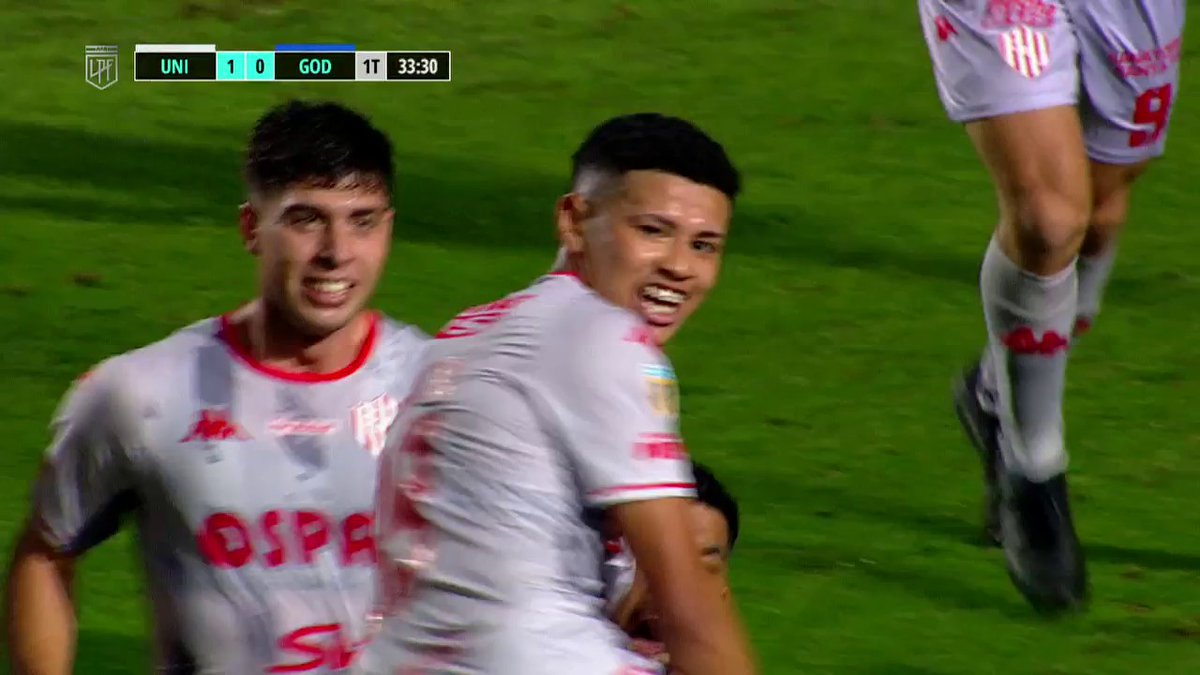 me niego a creer que este tipo se olvidó a como jugar al fútbol. SE VIENE LA LEY DEL EX, SE VIENE EL MACHUCAZO EN FORTALEZA.