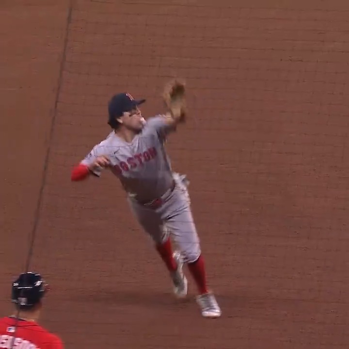 Marcelo gettin' major air for JetBlue's #FlyestPlays!
