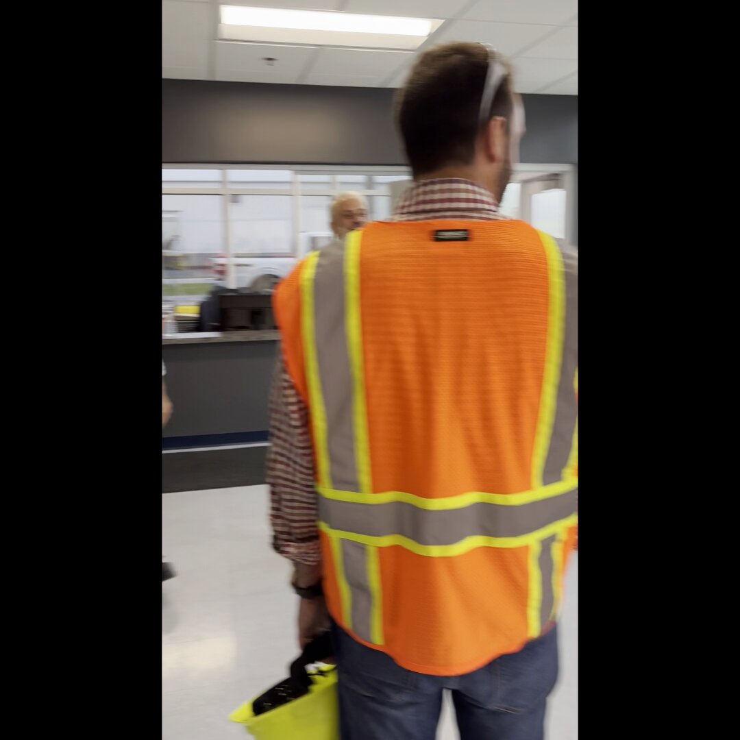 Forget diamonds, real women want a pink hard hat and a front-row seat to infrastructure.👷