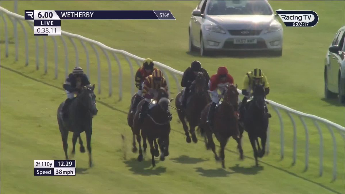 A supreme debut effort from Rogue Supremacy who strides clear in the Eat In The White Rose Bistro Maiden Stakes, a smart prospect for David O'Meara 🏆