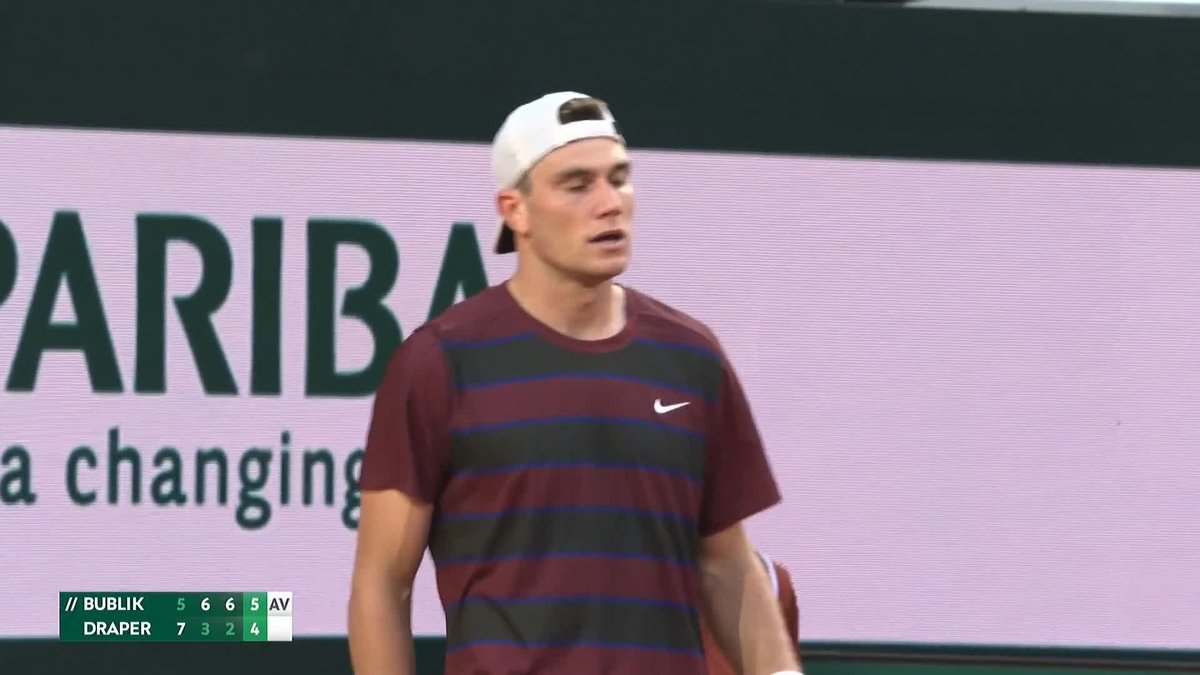 The net cord at THAT moment in the match 🍿 #ROlandGarros
