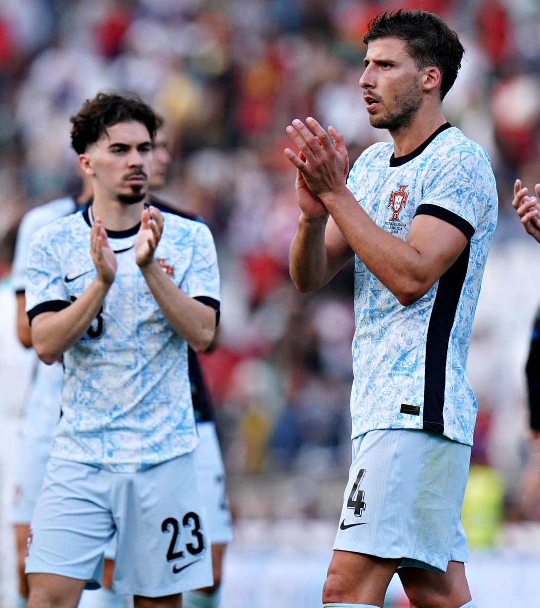 Vitinha "tem todo o direito" a pensar na Bola de Ouro, diz Rúben Dias 🌟